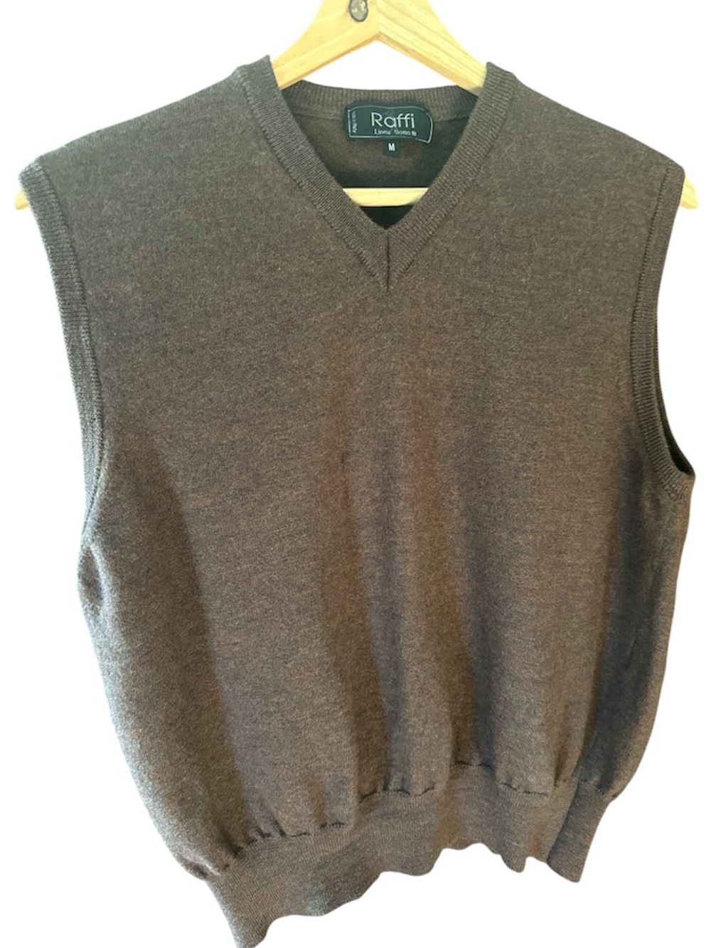Raffi Brown V neck Sweater Cest Men’s M Vintage Preppy Grandpacore